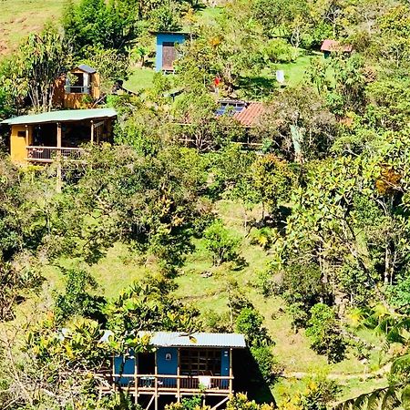 La Casa De Loto Retreat Guatapé Extérieur photo