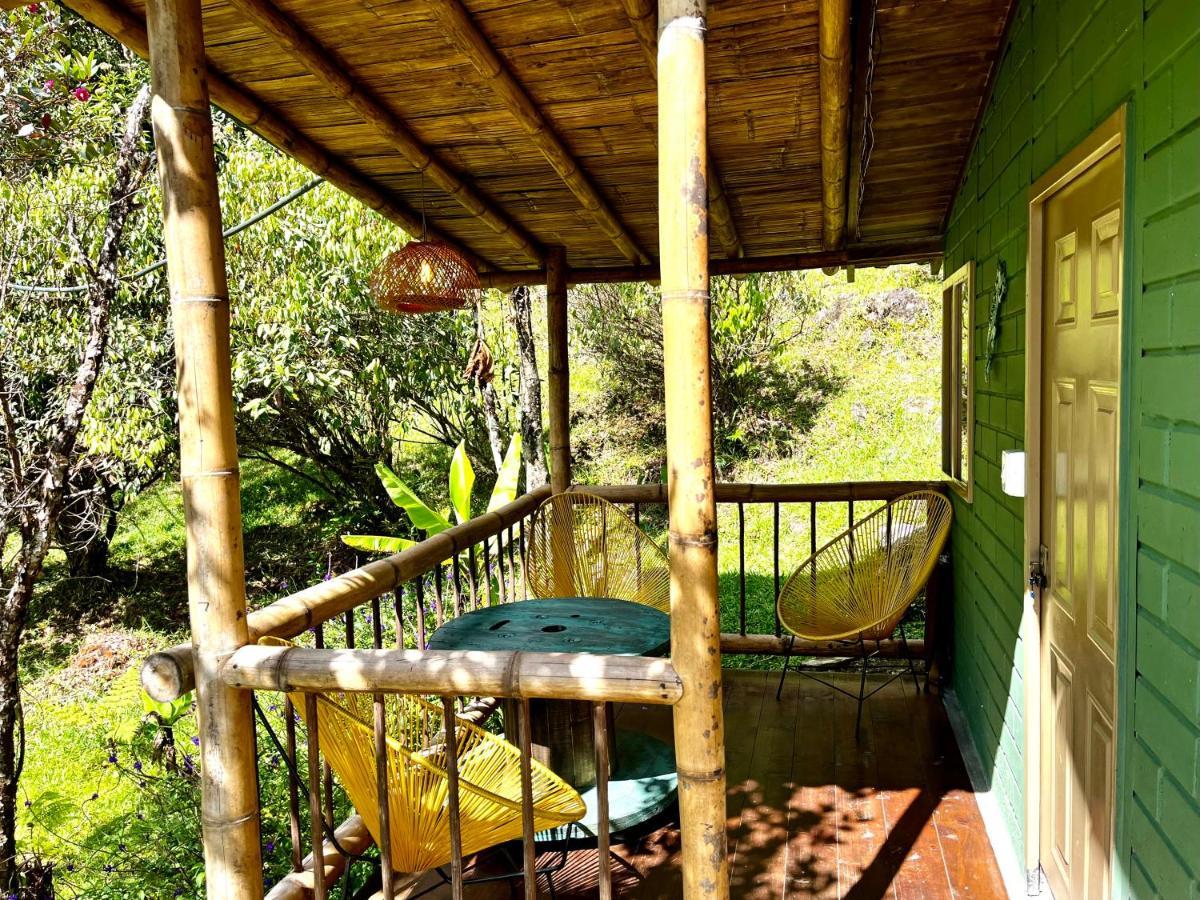 La Casa De Loto Retreat Guatapé Extérieur photo